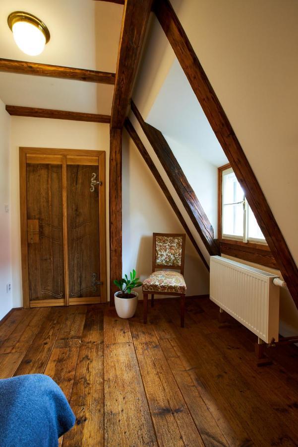 Baroque Chaplain House Kaplanka 1796 A. D. - Historical Luxury Apts In Bohemian Paradise Zelezny Brod Exterior foto